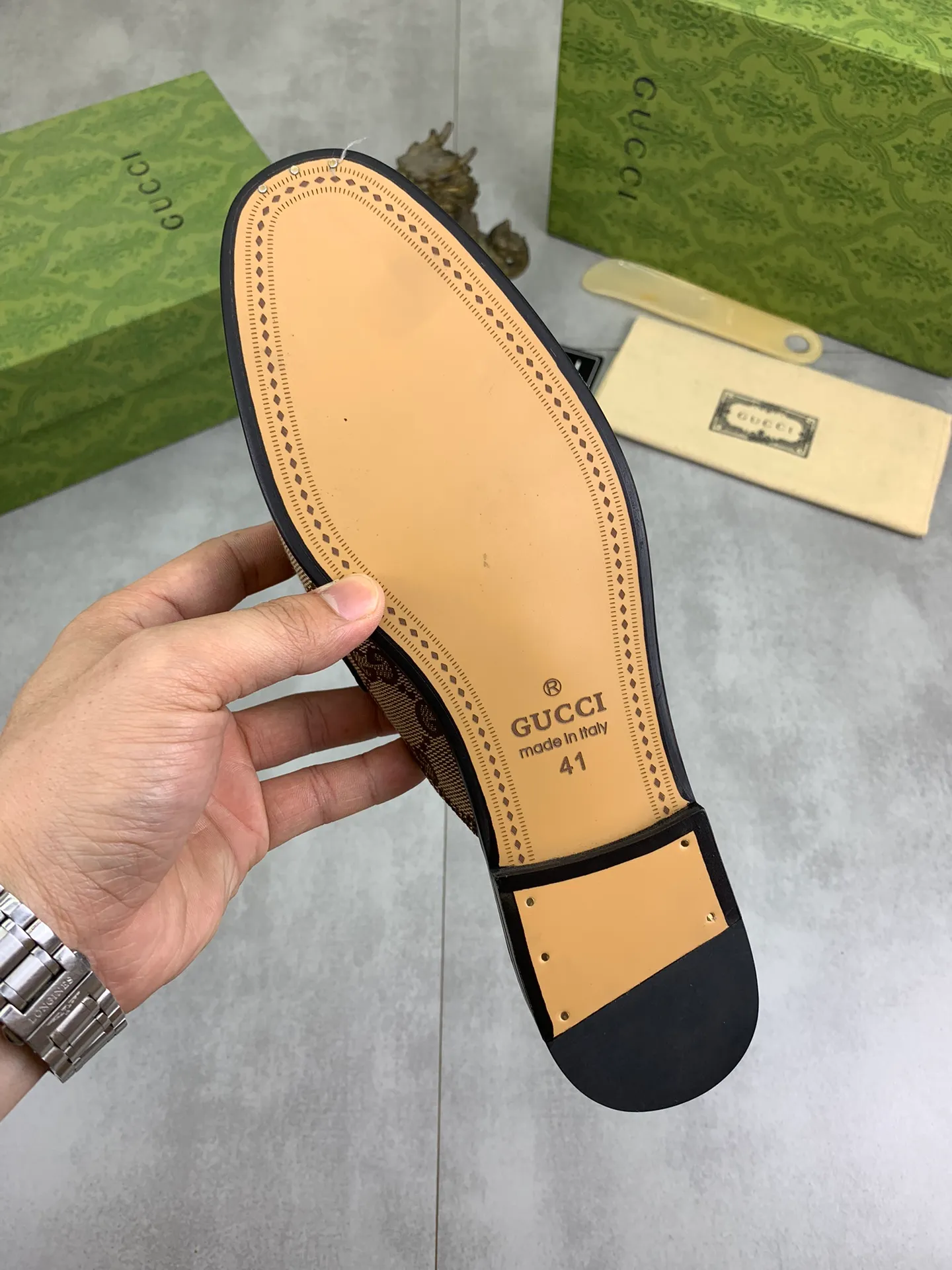 Men's Men's Shoes💰P480💰【New Style】Water-dyed Niuli High Quality Gucci half-drag business leather shoes hot selection (Gucci) official website latest Gucci half-drag 🎁 business leather shoes, hot style 💥 simple and elegant style, exclusive for trendy men. Unique official website latest brand original double G embossing Elements 👑 Original Gucci decoration, fashionable and elegant, fabric original calfskin ✅ Fully imported first-layer cowhide lining, official website designated wear-resistant, rubber business outsole, classic model taken at the counter in real life 🎬Number: 38-44 (45 46 customized) 2⃣️colors available